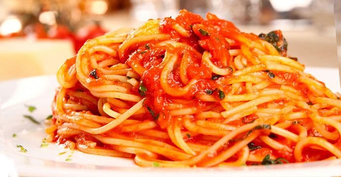 Špagete sa paradajzom Špagete sa paradajzom