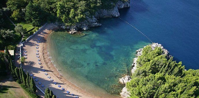 Opozicija i SDP protiv ugovora o Kraljičinoj plaži, Svetom Stefanu i Miločeru Opozicija i SDP protiv ugovora o Kraljičinoj plaži, Svetom Stefanu i Miločeru