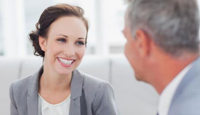 Zašto se žene zaljubljuju u starije muškarce Zašto se žene zaljubljuju u starije muškarce