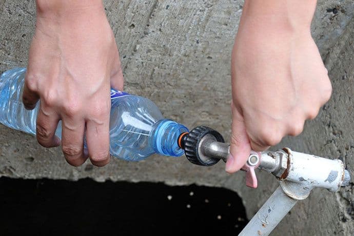 Ne pijte vodu više puta iz iste flašice Ne pijte vodu više puta iz iste flašice