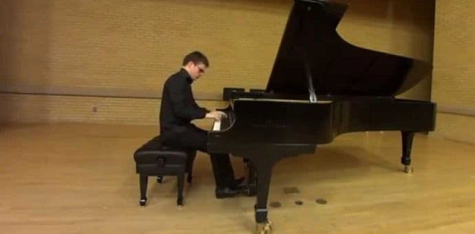 BARSKI LJETOPIS: Koncert Venture de Souze i predstava "Mobtel" BARSKI LJETOPIS: Koncert Venture de Souze i predstava "Mobtel"