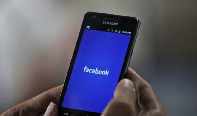 Svi će znati da ste singl ako radite ove stvari na Fejsbuku! Svi će znati da ste singl ako radite ove stvari na Fejsbuku!