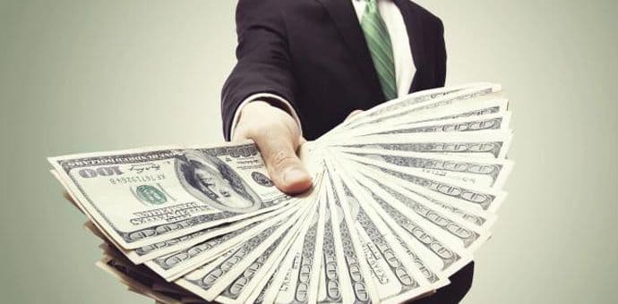 Povećao plate radnicima, oni se pobunili Povećao plate radnicima, oni se pobunili