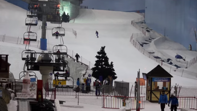 Najveća prekrivena ski staza usred Dubaija Najveća prekrivena ski staza usred Dubaija