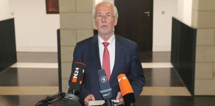 Njemački vrhovni tužilac smijenjen zbog veleizdaje? Njemački vrhovni tužilac smijenjen zbog veleizdaje?
