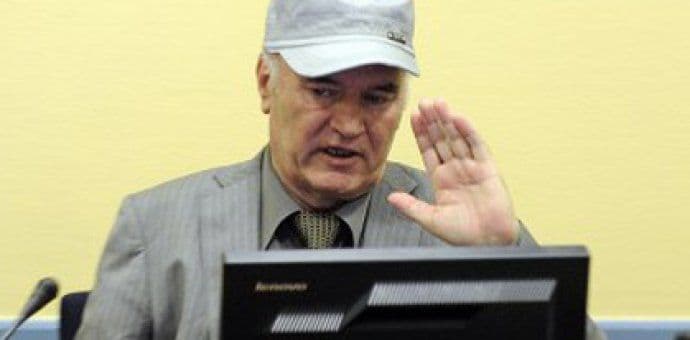 LUKIĆ: Ratku Mladiću teško oštećen mozak, ne sjeća se događa od prije 20 godina LUKIĆ: Ratku Mladiću teško oštećen mozak, ne sjeća se događa od prije 20 godina