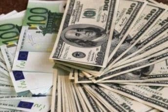 Euro na najnižem nivou u odnosu na dolar u posljednjih 20 godina Euro na najnižem nivou u odnosu na dolar u posljednjih 20 godina