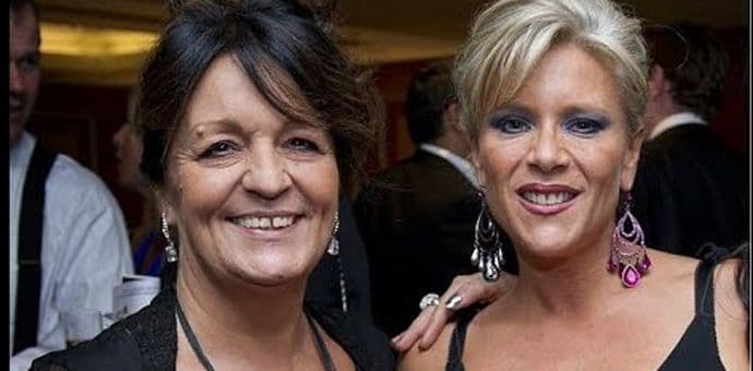 Pjevačica se dirljivom porukom oprostila od dugogodišnje djevojke Pjevačica se dirljivom porukom oprostila od dugogodišnje djevojke