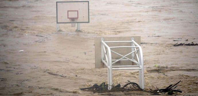 Tajvan: Tajfun odnosi živote, milioni bez struje (VIDEO) Tajvan: Tajfun odnosi živote, milioni bez struje (VIDEO)