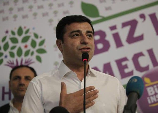 Davutoglu pozdravio poziv na primirje Davutoglu pozdravio poziv na primirje