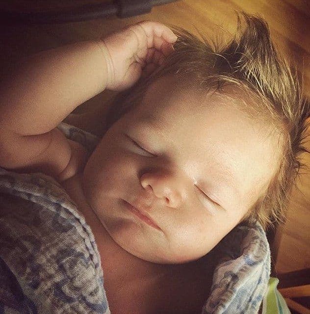 Bebe "pijane" od mlijeka su hit na Instagramu Bebe "pijane" od mlijeka su hit na Instagramu