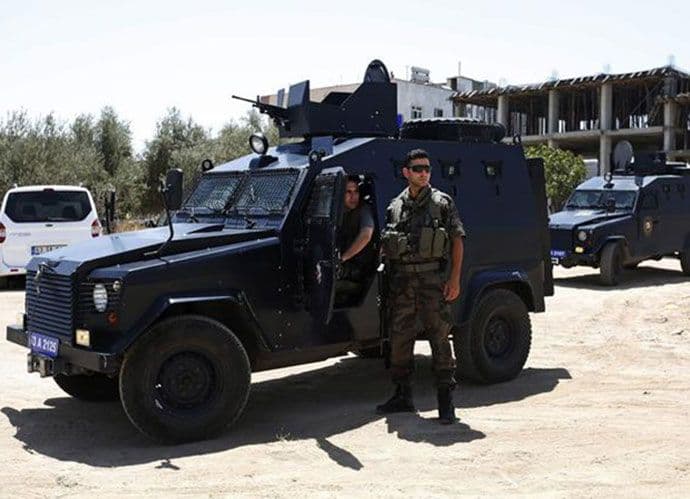 Napadnut američki konzulat u Istanbulu Napadnut američki konzulat u Istanbulu