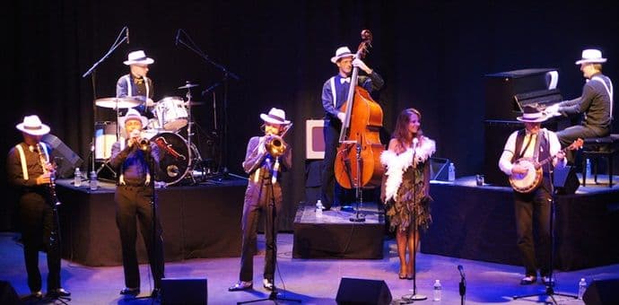 KOTORART: Plesno veče uz Beogradski diksilend orkestar KOTORART: Plesno veče uz Beogradski diksilend orkestar