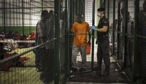 Brisel obezbijedio 2,4 milijarde eura za rješavanje problema migranata Brisel obezbijedio 2,4 milijarde eura za rješavanje problema migranata