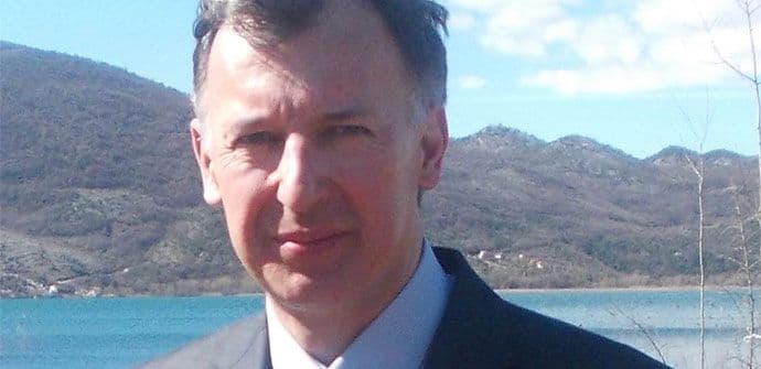 ĐUKANOVIĆ: Istorijski pad cijene aluminijuma, slijede teške godine za industriju metala ĐUKANOVIĆ: Istorijski pad cijene aluminijuma, slijede teške godine za industriju metala