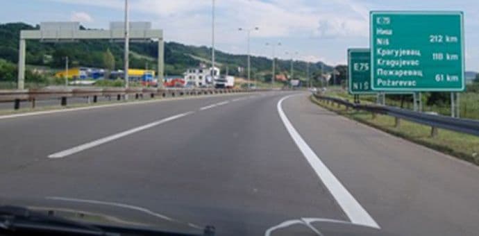 Dvije osobe poginule u udesu na Ibarskoj magistrali Dvije osobe poginule u udesu na Ibarskoj magistrali