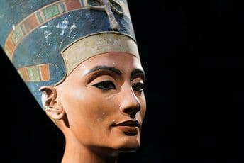 Otkrivena grobnica Nefertiti?