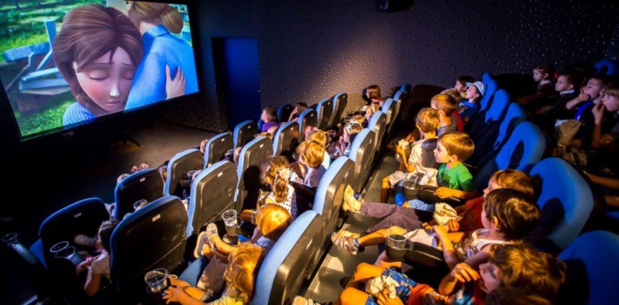 Osam filmova na repertoaru Cadmus Cineplex Mega promet bioskopa Osam filmova na repertoaru Cadmus Cineplex Mega promet bioskopa