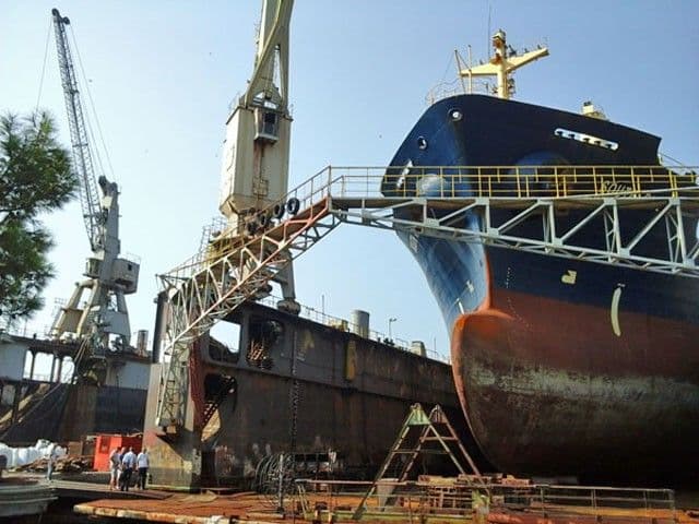 Počela istraga o italijanskom brodu u brodogradilištu Bijela Počela istraga o italijanskom brodu u brodogradilištu Bijela