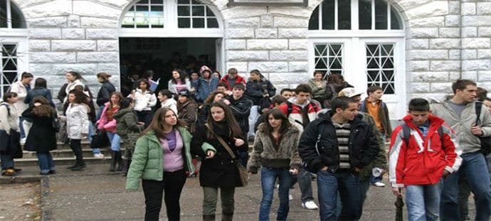 Danas počinje prijava za naknadni upis u srednje škole   Danas počinje prijava za naknadni upis u srednje škole
