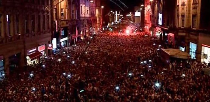 Sarajevo: 50.000 ljudi pozdravilo prvake Evrope (VIDEO) Sarajevo: 50.000 ljudi pozdravilo prvake Evrope (VIDEO)