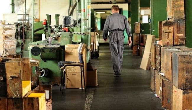 ZADNJI RADNI DAN U TVORNICI OLOVAKA ZAGREB (FOTO): TOZ-ovim olovkama više nitko neće učiti pisati ZADNJI RADNI DAN U TVORNICI OLOVAKA ZAGREB (FOTO): TOZ-ovim olovkama više nitko neće učiti pisati