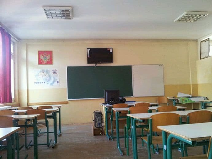 CKB donirala opremu rožajskim školama  CKB donirala opremu rožajskim školama