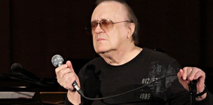 Sahrana Arsena Dedića u krugu porodice Sahrana Arsena Dedića u krugu porodice