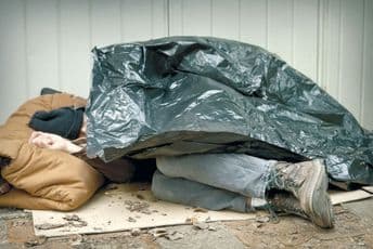 Poljska: Najmanje 38 osoba umrlo od hladnoće