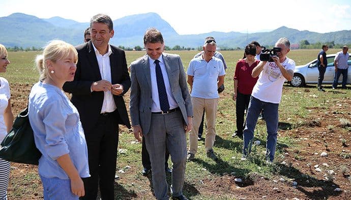 Ivanović obišao Nikšić: Ostvareni značajni pomaci, planirane nove investicije Ivanović obišao Nikšić: Ostvareni značajni pomaci, planirane nove investicije