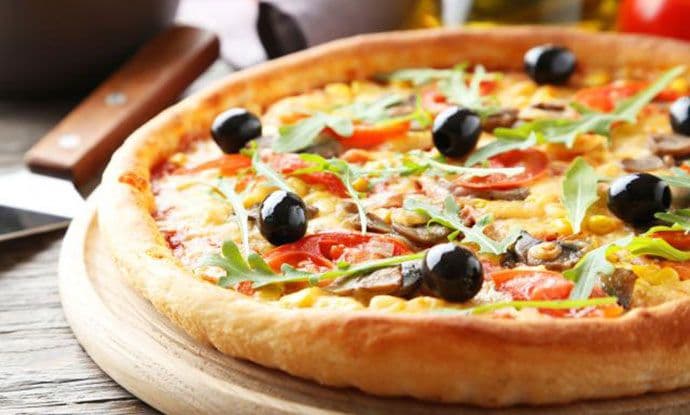 Pica sa punjenom koricom Pica sa punjenom koricom