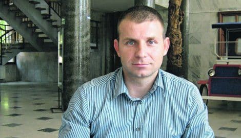 Direktor hotela udario dijete, pa ih istjerao na ulicu Direktor hotela udario dijete, pa ih istjerao na ulicu