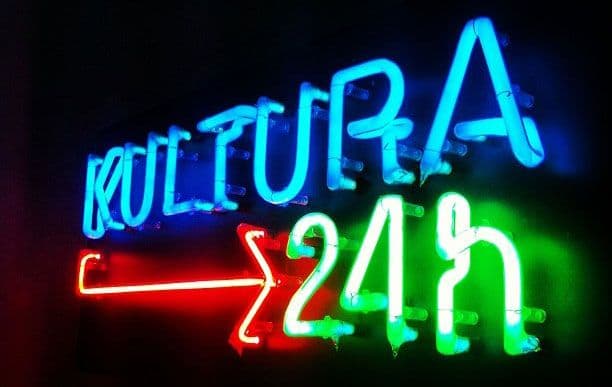 Snježana Milivojević: Komunikacija i stvarnost Snježana Milivojević: Komunikacija i stvarnost