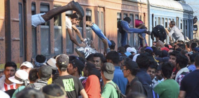 UNHCR: Makedonija i Srbija ne mogu same sa izbjeglicama UNHCR: Makedonija i Srbija ne mogu same sa izbjeglicama