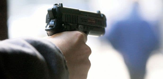 Pucnjava u vozu na liniji Amsterdam–Pariz, troje ranjeno Pucnjava u vozu na liniji Amsterdam–Pariz, troje ranjeno