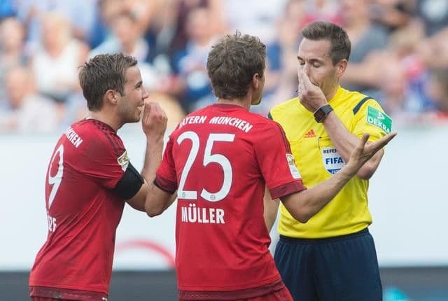 Bajern dobija i sa igračem manje! Bajern dobija i sa igračem manje!