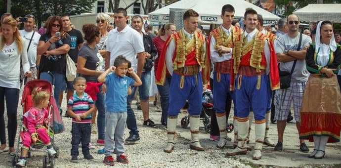 Njeguški vikend: Višesatni bogati programi i odlična posjeta (FOTO) Njeguški vikend: Višesatni bogati programi i odlična posjeta (FOTO)