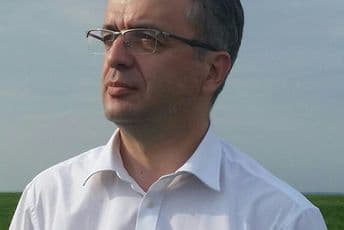 Danilović saslušan zbog najave javnog okupljanja: Ja ću da šetam, ostali kako hoće Danilović saslušan zbog najave javnog okupljanja: Ja ću da šetam, ostali kako hoće