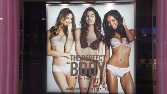 Nauka dokazala: Golotinja i nasilje na reklamama ipak ne prodaju proizvod Nauka dokazala: Golotinja i nasilje na reklamama ipak ne prodaju proizvod