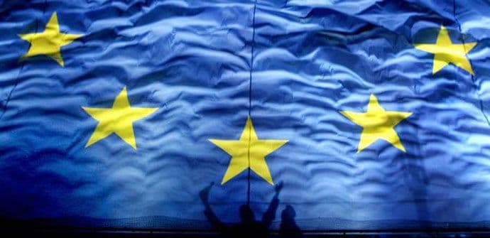 Hoće li zbog izbjeglica biti ukinut Šengen? Hoće li zbog izbjeglica biti ukinut Šengen?