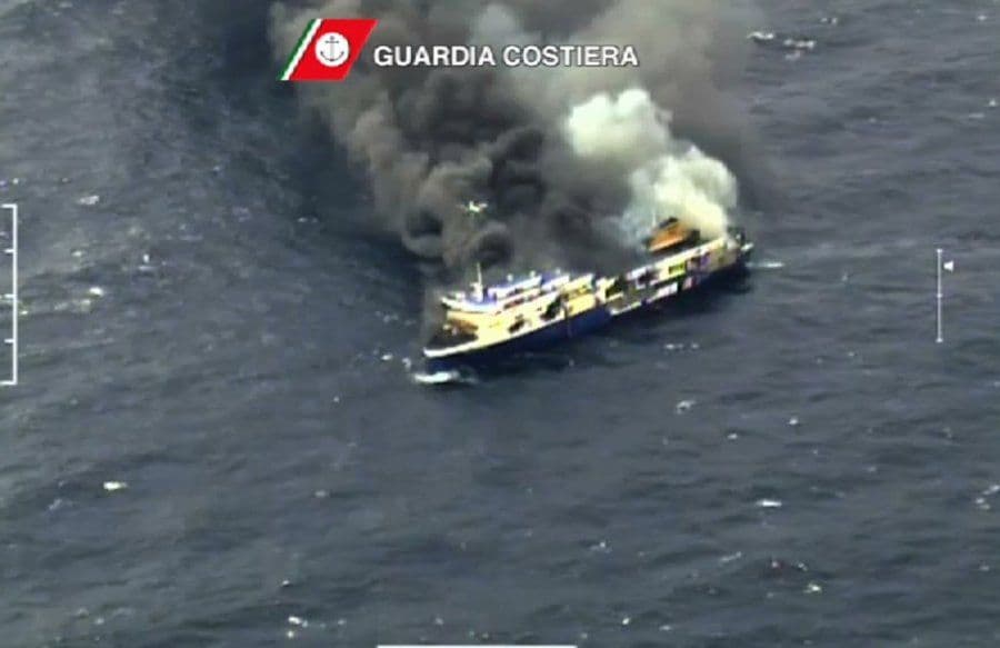 Blizu 50 mrtvih pronađeno u skladištu broda Blizu 50 mrtvih pronađeno u skladištu broda