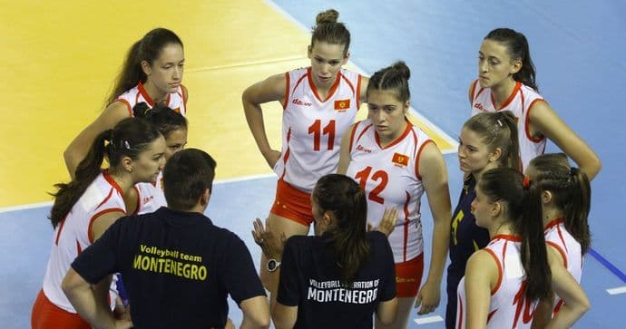 Juniorke poražene od Rumunije Juniorke poražene od Rumunije