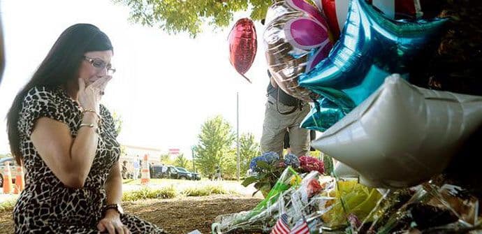 Novinarka i snimatelj pogođeni u glavu Novinarka i snimatelj pogođeni u glavu