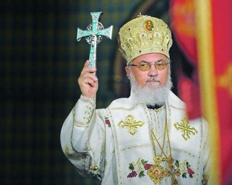 VLADIKA SPC "16 POSTO": Nikanor reketira sveštenike i tjera u bankrot crkvene opštine VLADIKA SPC "16 POSTO": Nikanor reketira sveštenike i tjera u bankrot crkvene opštine