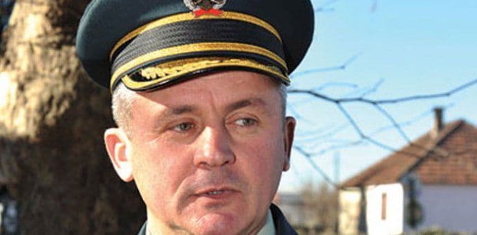 Čobeljić: Teško je upisati vojniku da je " nečasno otpušten" Čobeljić: Teško je upisati vojniku da je " nečasno otpušten"