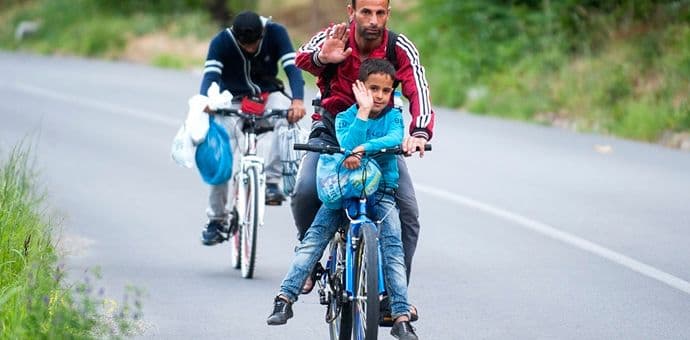 Norveška: Emigrantima zabranjeno da uđu pješke ili autom, pa stižu - biciklima Norveška: Emigrantima zabranjeno da uđu pješke ili autom, pa stižu - biciklima