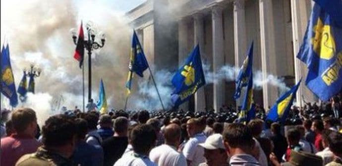 Bilans sukoba u Kijevu - jedan mrtav, 125 povrijeđenih Bilans sukoba u Kijevu - jedan mrtav, 125 povrijeđenih
