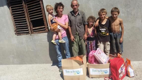 Neophodna pomoć porodici Radulović  Neophodna pomoć porodici Radulović