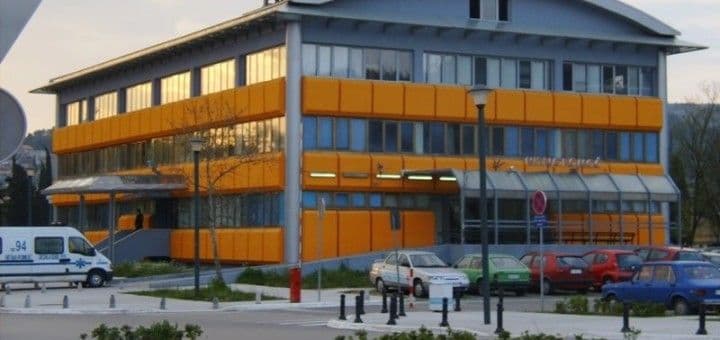 Izolovana četiri radnika Hitne jer imaju simptome morbila Izolovana četiri radnika Hitne jer imaju simptome morbila