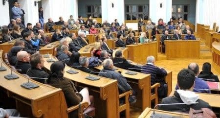 POZITIVNA CETINJE: Podržavaju inicijativu za smjenu Bogdanovića POZITIVNA CETINJE: Podržavaju inicijativu za smjenu Bogdanovića